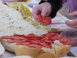 El ceip Miguel Delibes de Valladolid celebra su Bocadillo Solidario a beneficio de la Fundación Hombres Nuevos