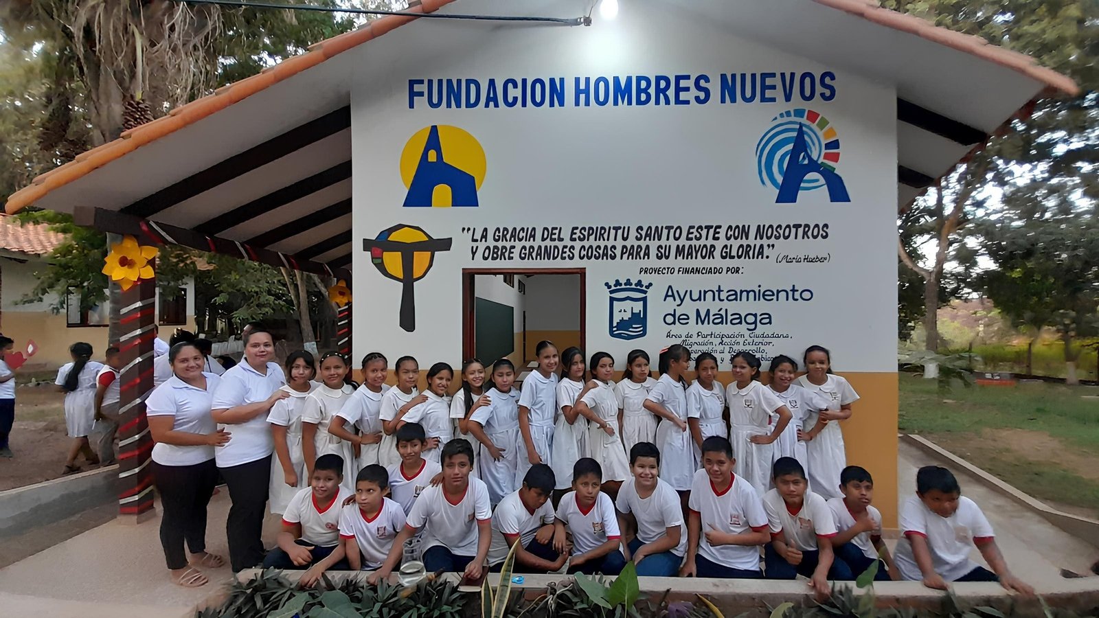 Incrementado el acceso y mejorada la calidad educativa en los niveles inicial, primaria y secundaria, favoreciendo la equidad de género de niñas, niños y adolescentes indígenas guarayos de la Unidad Educativa Madre María Hueber en el municipio de Ascensión de Guarayos, Bolivia. 
