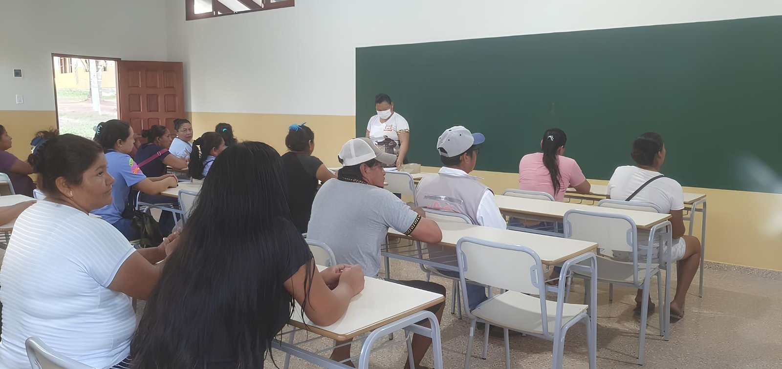 Incrementado el acceso y mejorada la calidad educativa en los niveles inicial, primaria y secundaria, favoreciendo la equidad de género de niñas, niños y adolescentes indígenas guarayos de la Unidad Educativa Madre María Hueber en el municipio de Ascensión de Guarayos, Bolivia. 